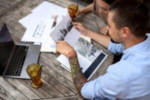 How Does Indexed Universal Life Pros and Cons Work